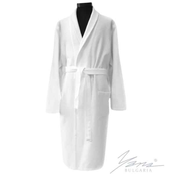 Бял памучен халат с елегантна кройка